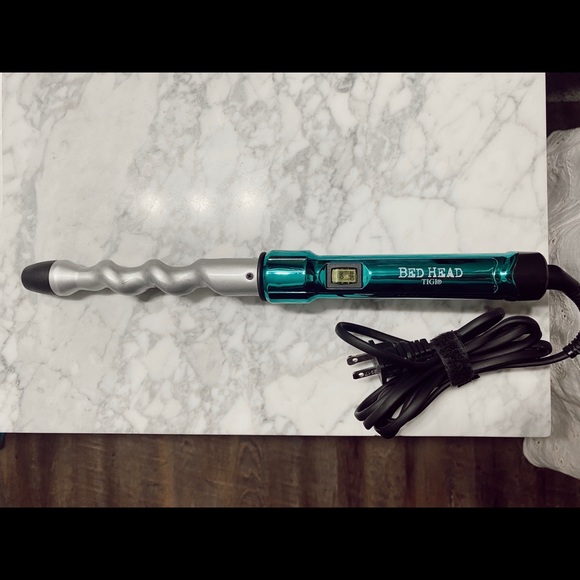 BedHead Hair Blue Metallic Bed Head Curling Wand Poshmark